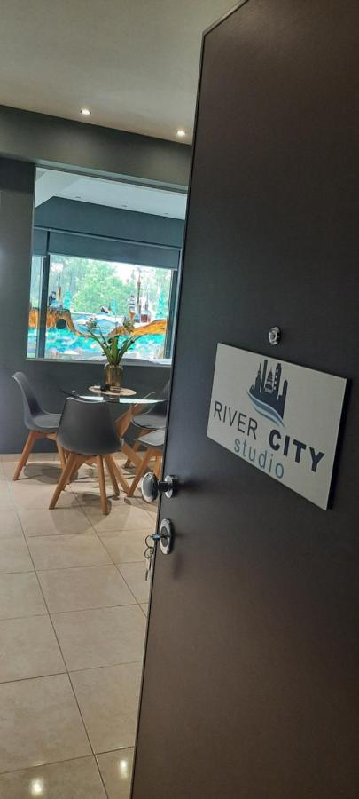 River City Studio Apartment Larissa Exterior photo